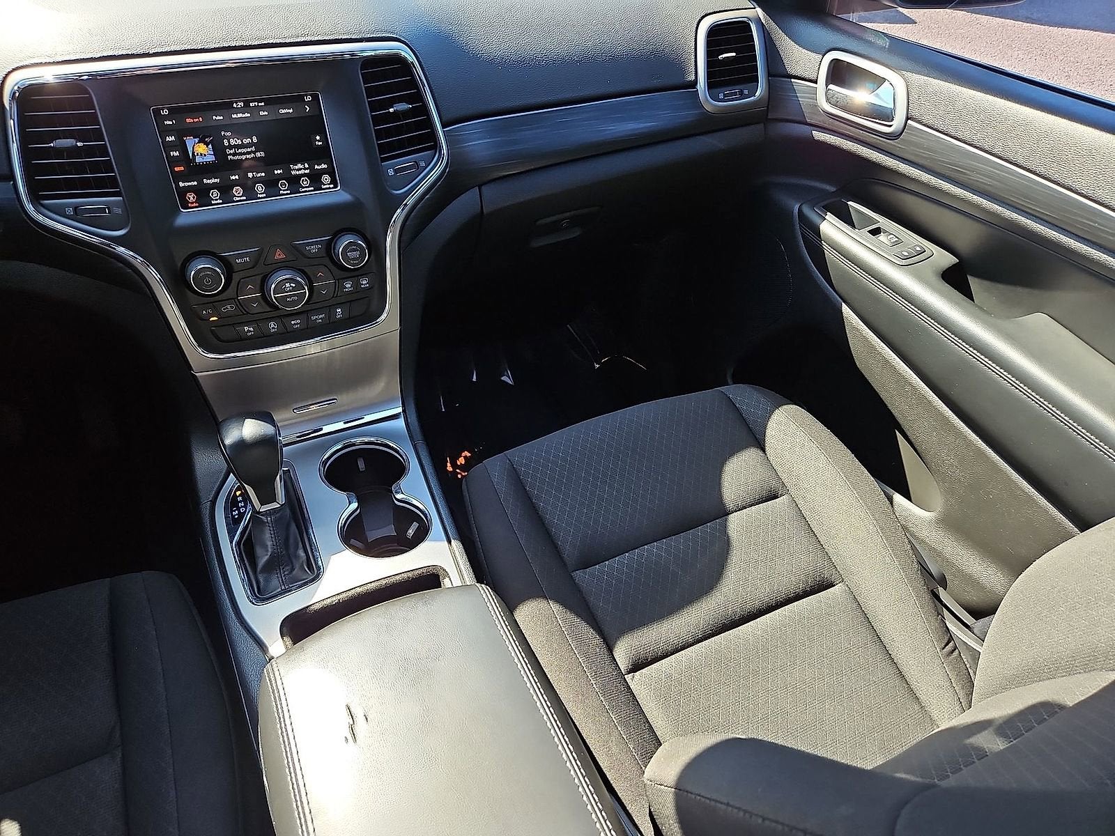 2020 Jeep Grand Cherokee Laredo E 4x4