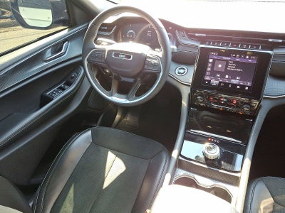 2025 Jeep Grand Cherokee Altitude 4x4