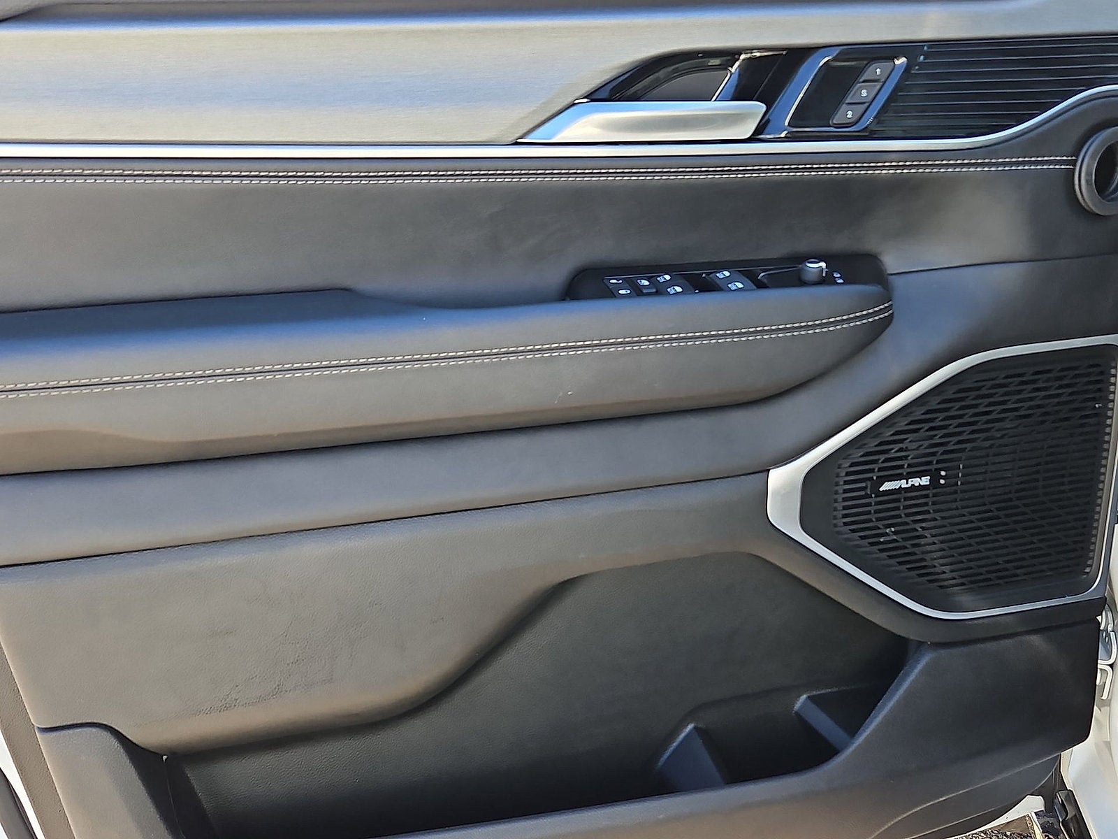 2024 Jeep Wagoneer Series II Carbide 4x4