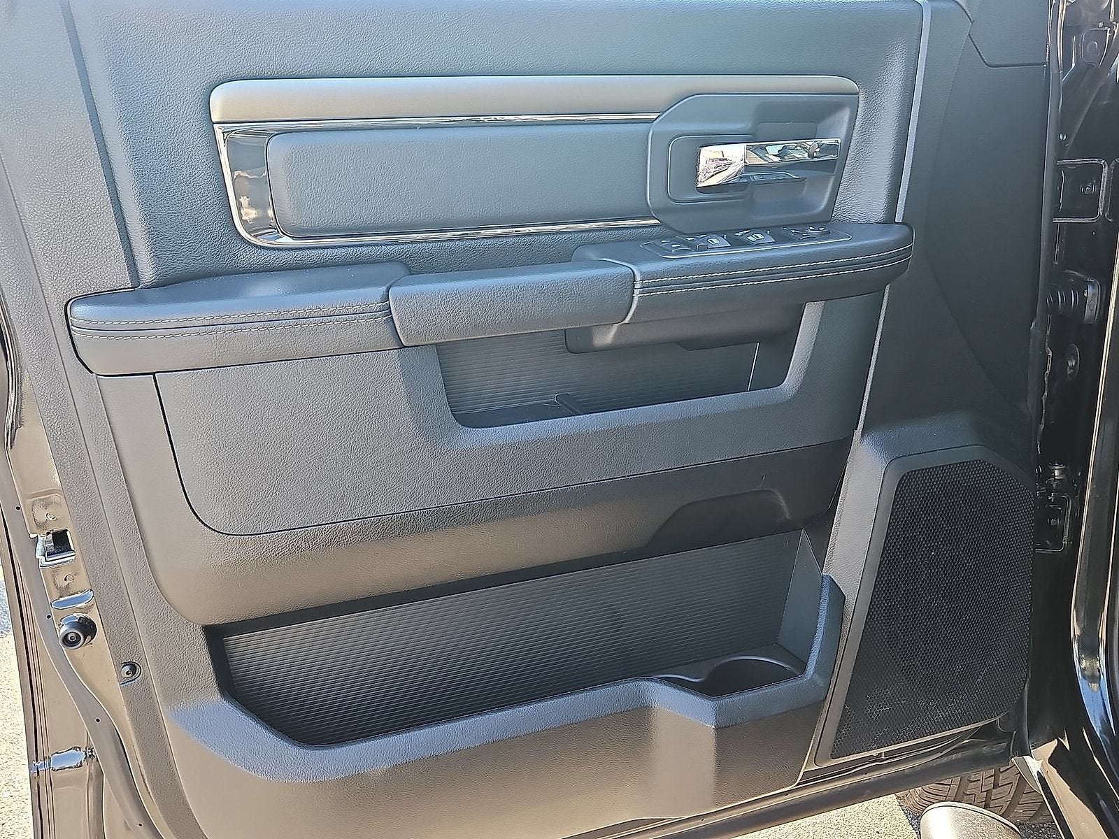 2017 RAM 1500 Sport Crew Cab 4x4 5'7" Box