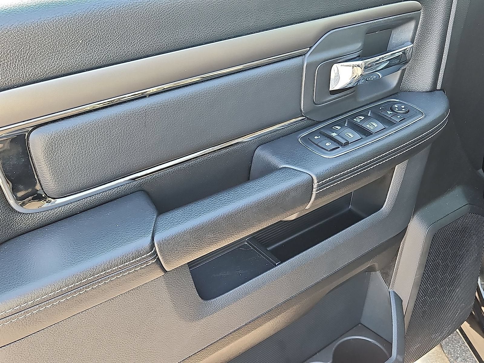 2017 RAM 1500 Sport Crew Cab 4x4 5'7" Box