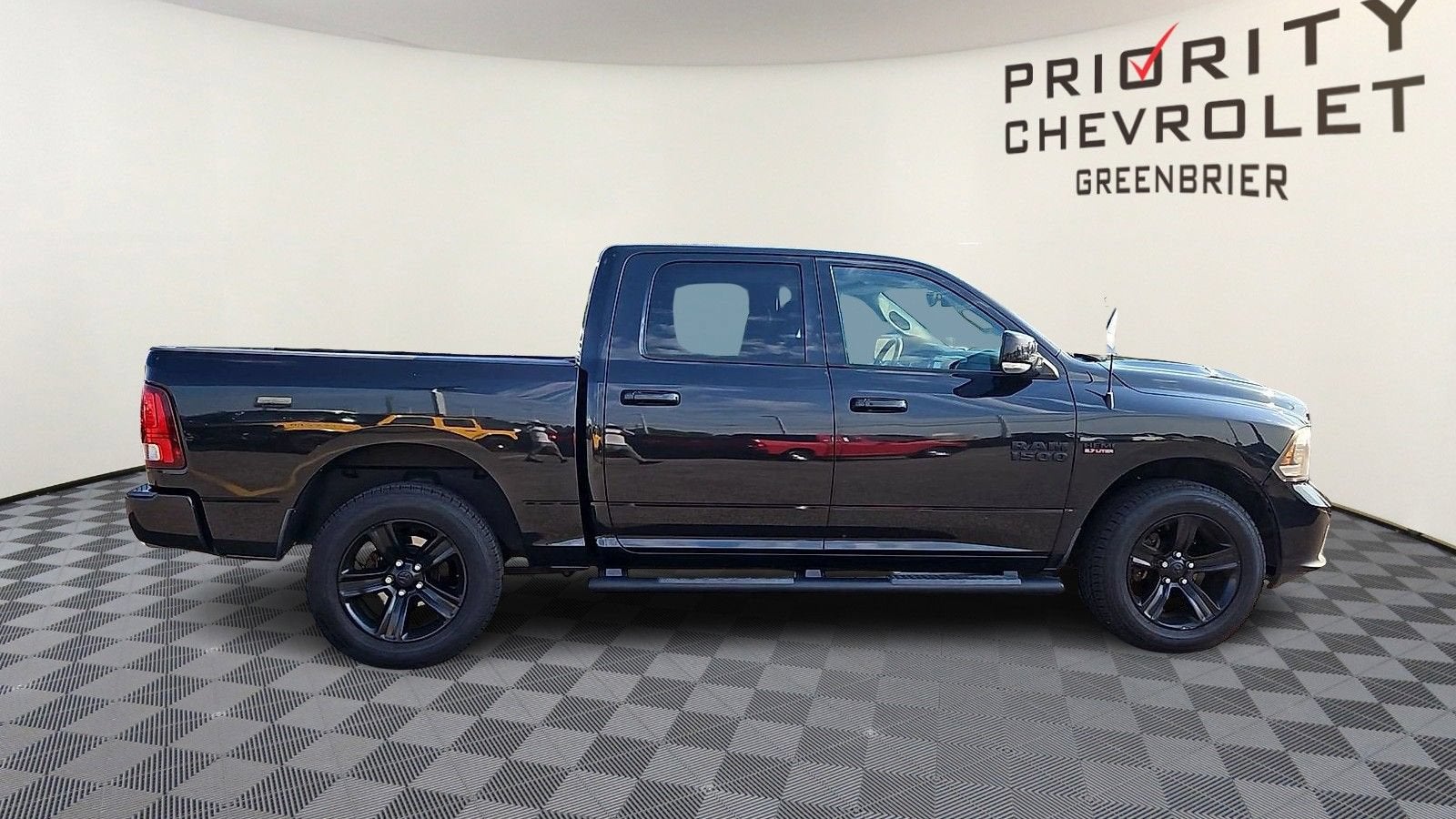 2017 RAM 1500 Sport Crew Cab 4x4 5'7" Box