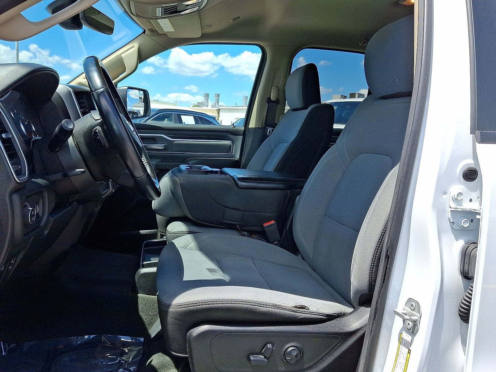 2020 RAM 1500 Big Horn Quad Cab 4x2 6'4" Box