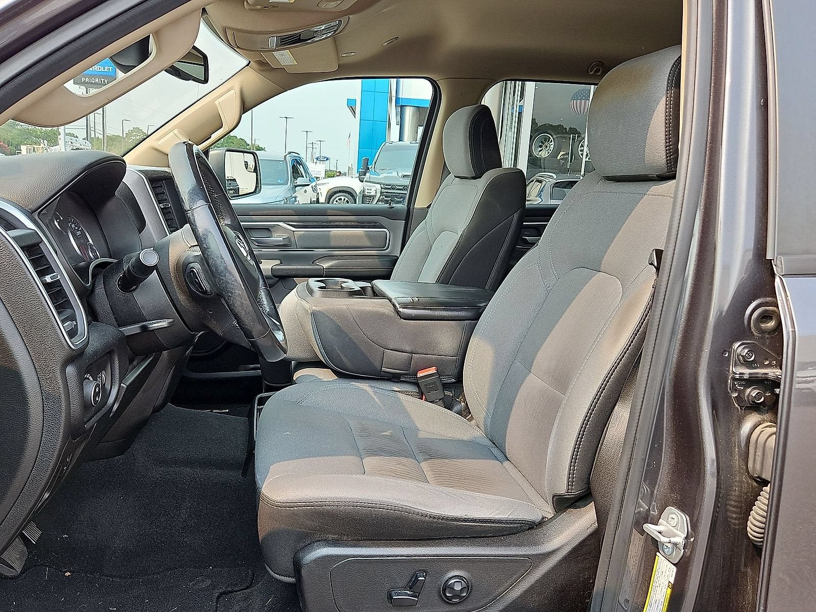 2019 RAM 1500 Big Horn/Lone Star Crew Cab 4x4 5'7" Box