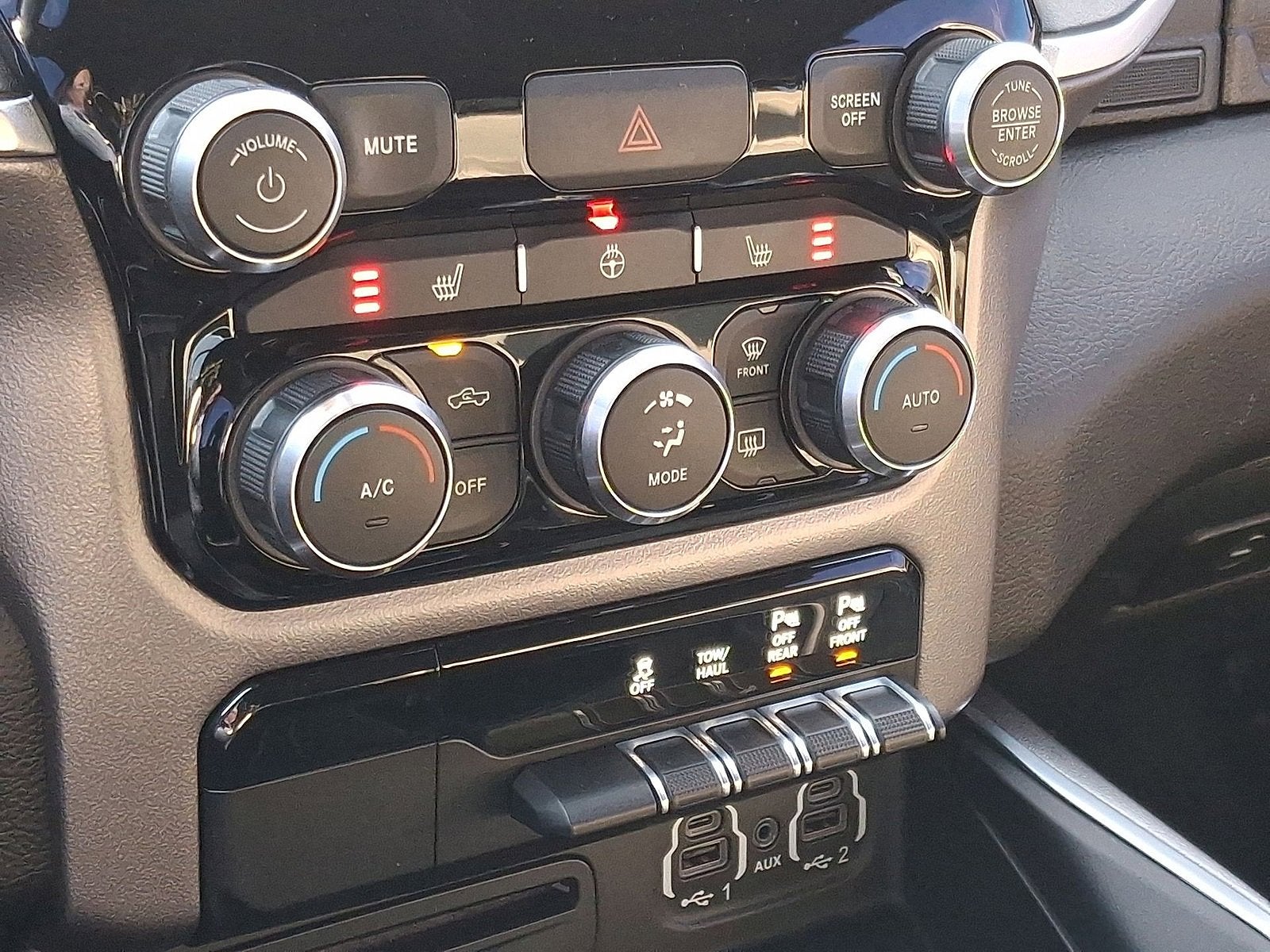 2019 RAM 1500 Big Horn/Lone Star Crew Cab 4x4 5'7" Box