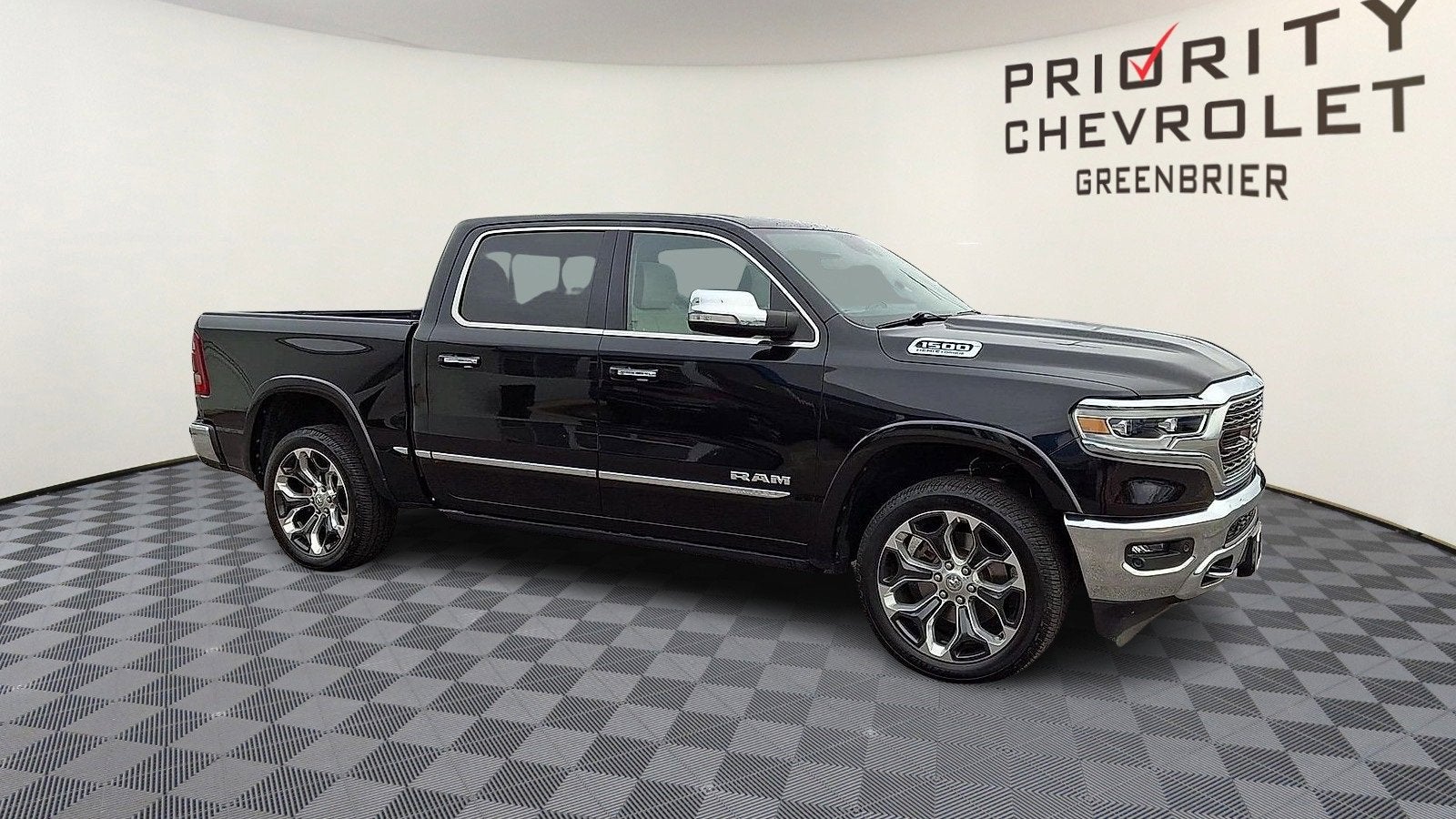 2021 RAM 1500 Limited Crew Cab 4x4 5'7" Box