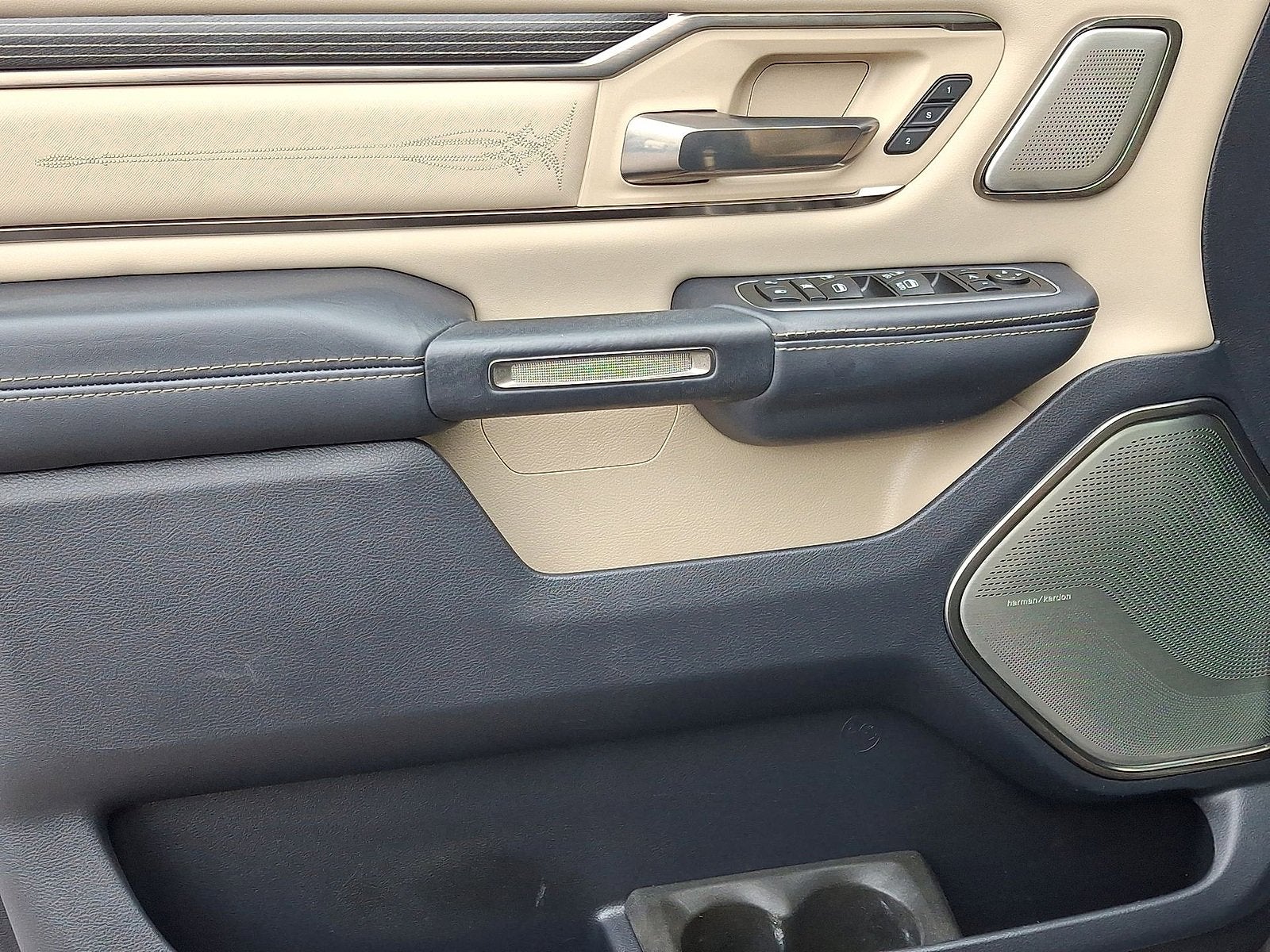 2021 RAM 1500 Limited Crew Cab 4x4 5'7" Box