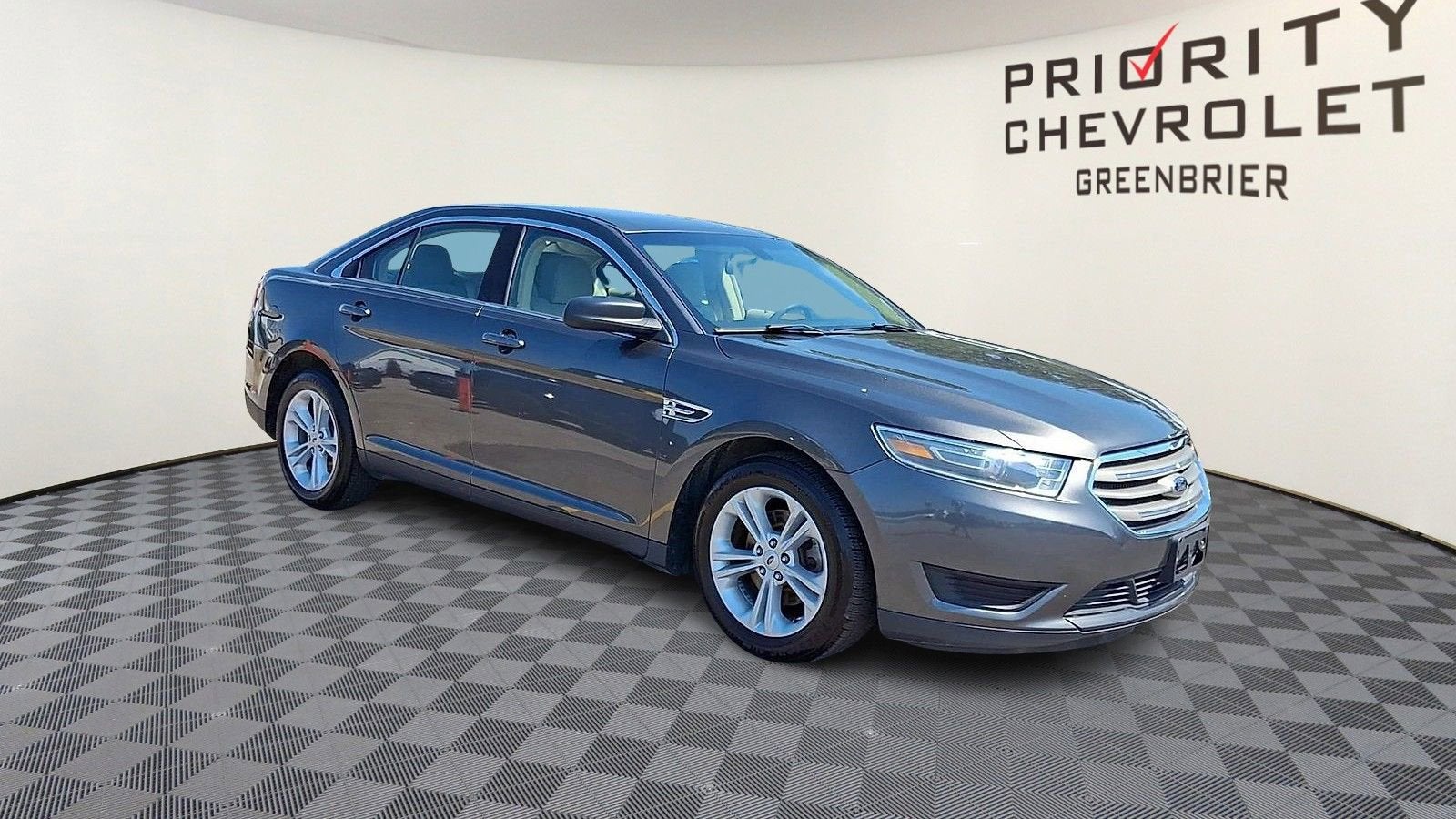 2018 Ford Taurus SE