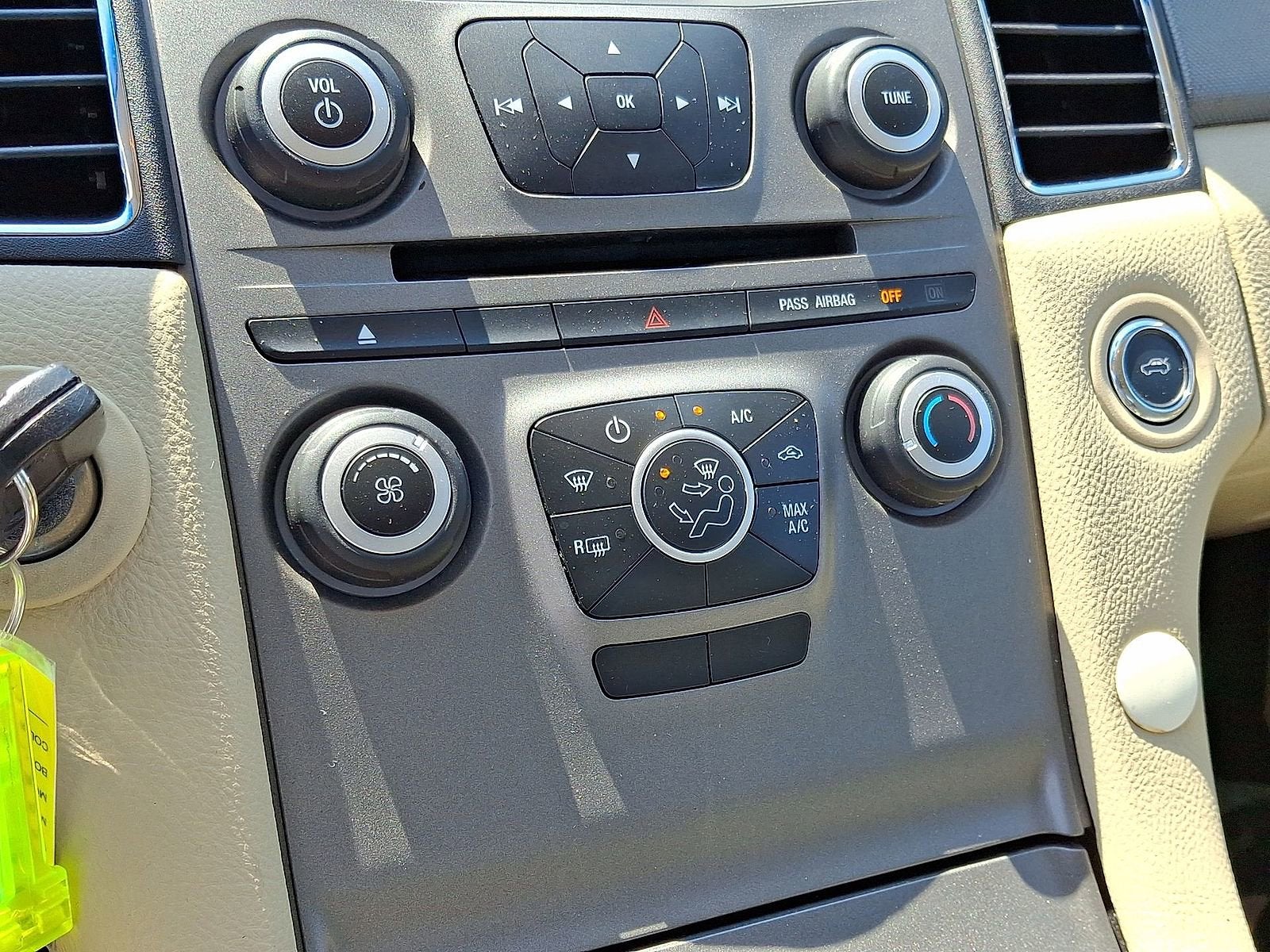 2018 Ford Taurus SE