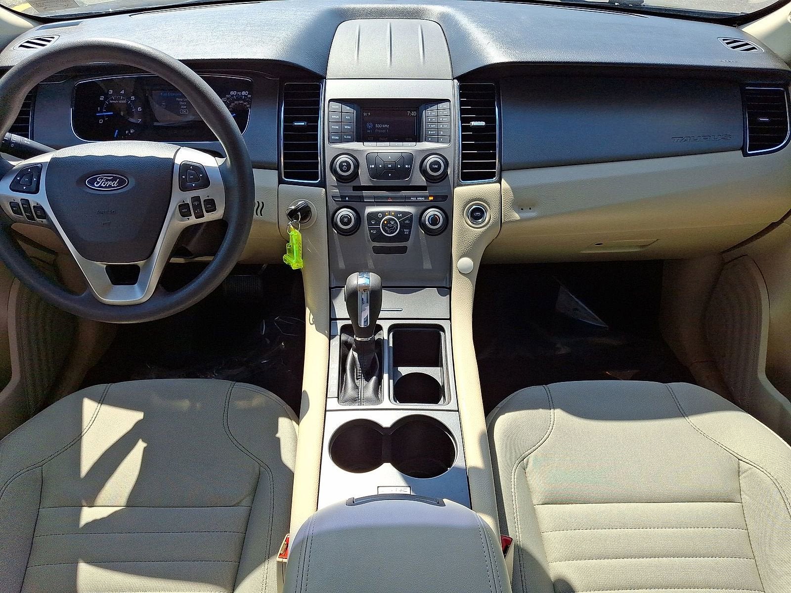2018 Ford Taurus SE