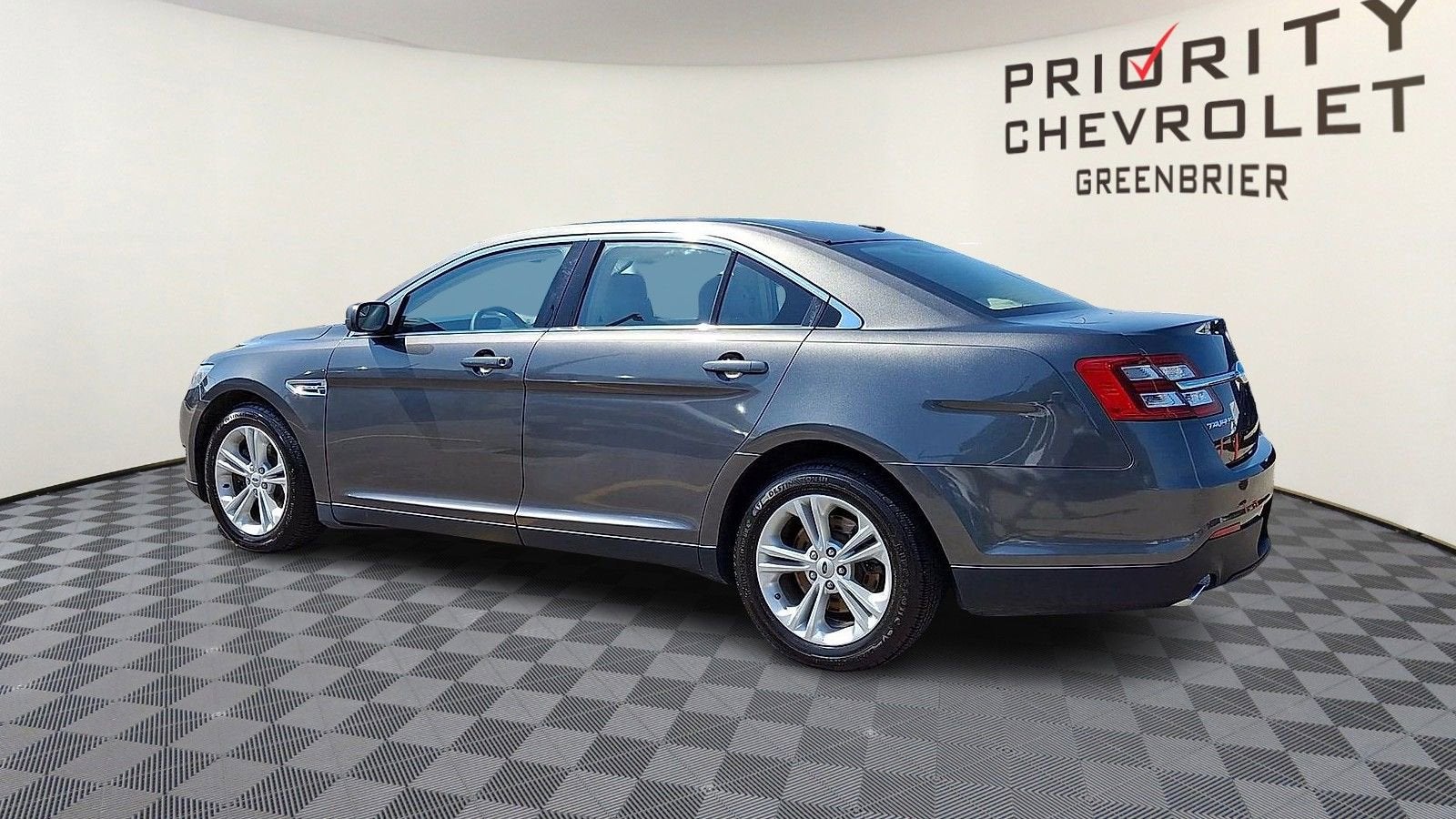 2018 Ford Taurus SE