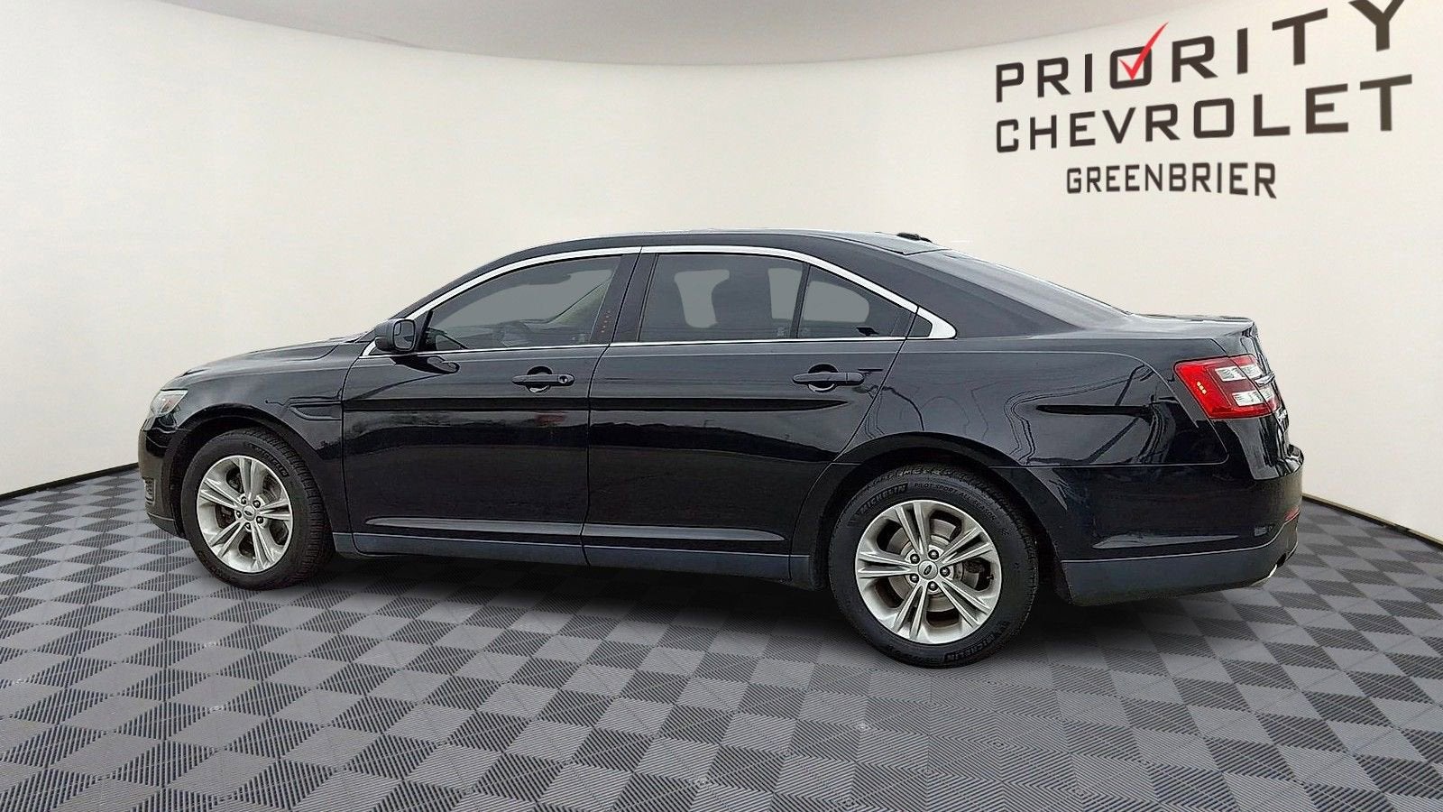 2018 Ford Taurus SE