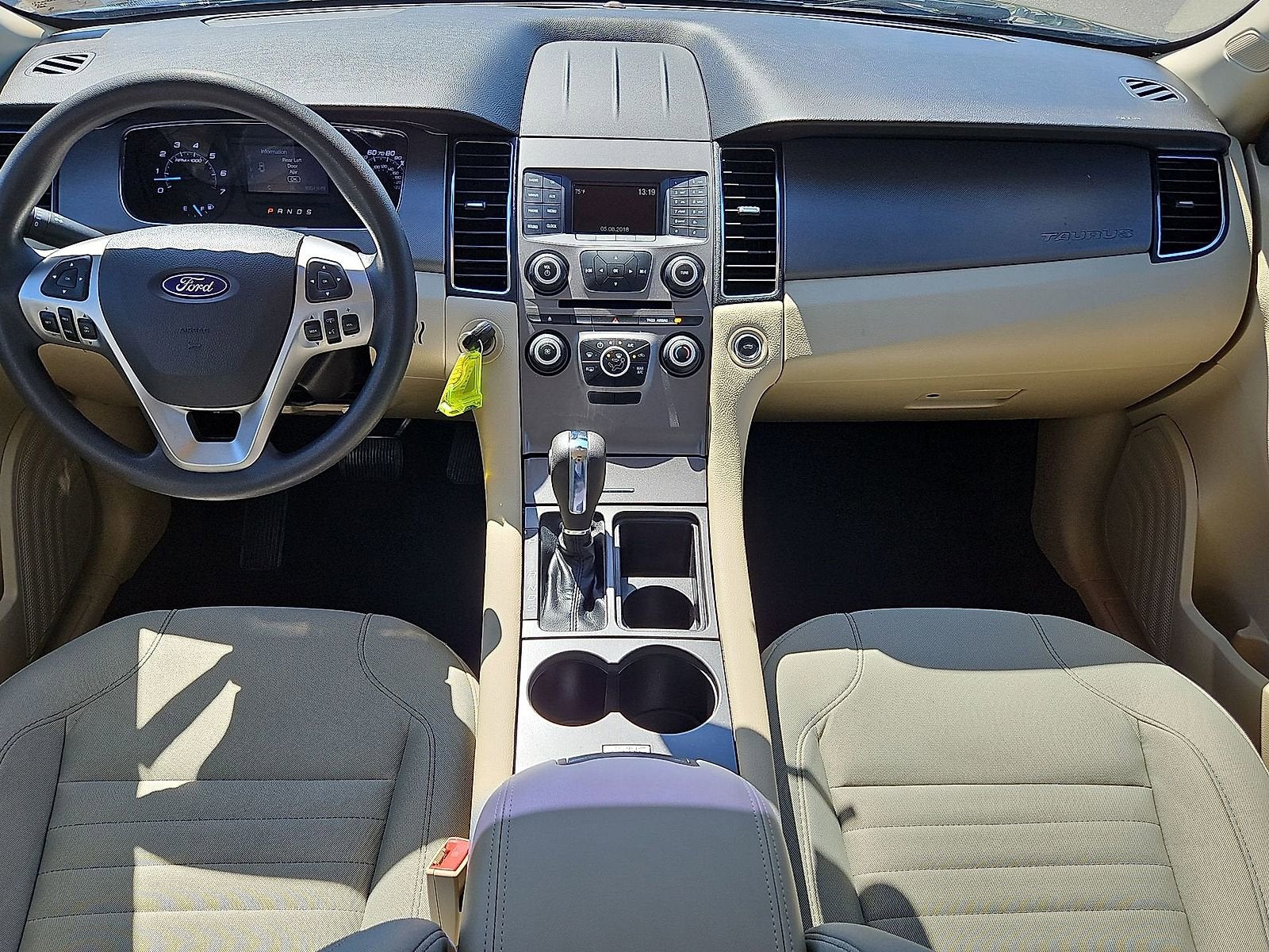 2018 Ford Taurus SE