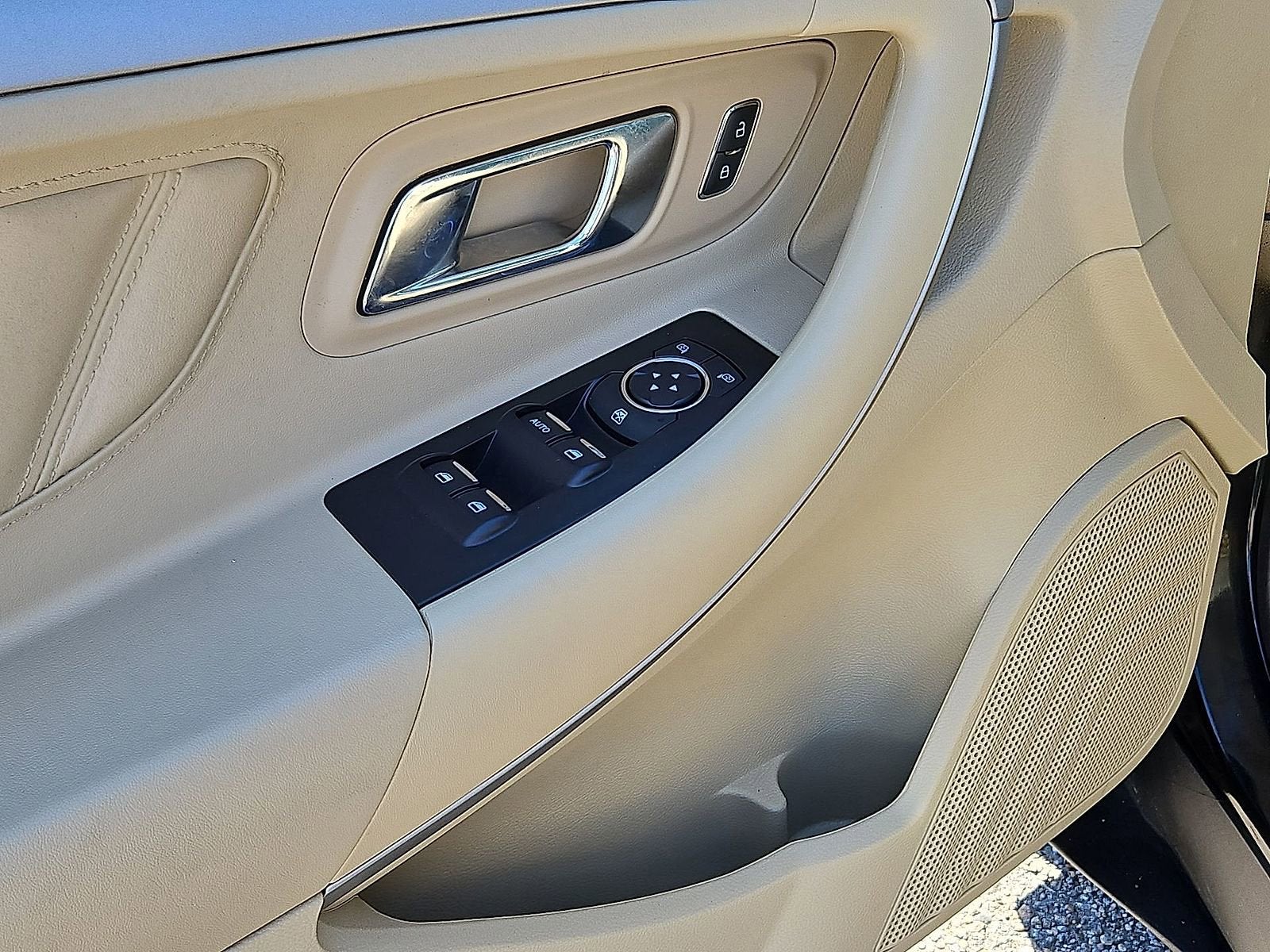 2018 Ford Taurus SE