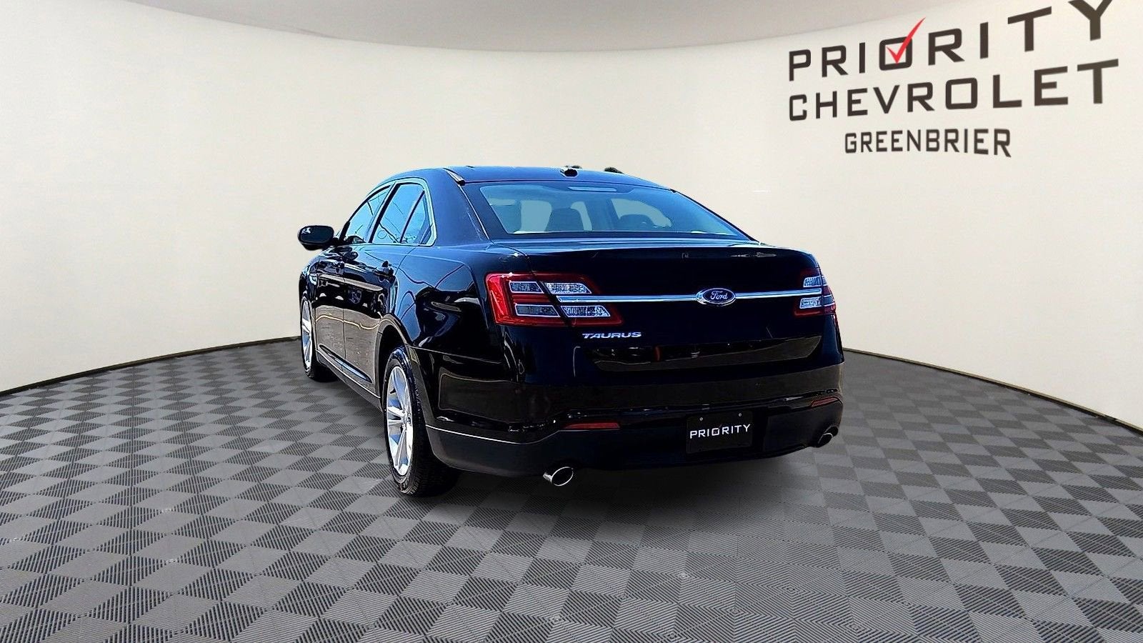2018 Ford Taurus SE