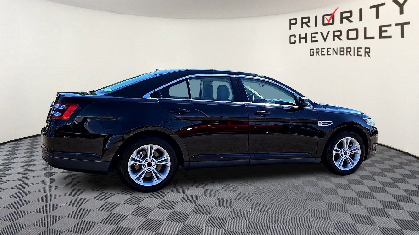 2018 Ford Taurus SE
