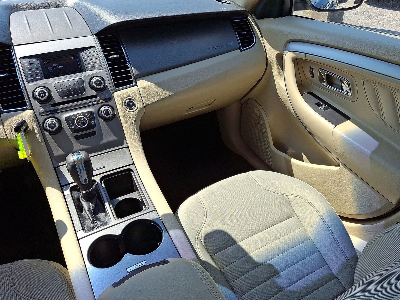 2018 Ford Taurus SE