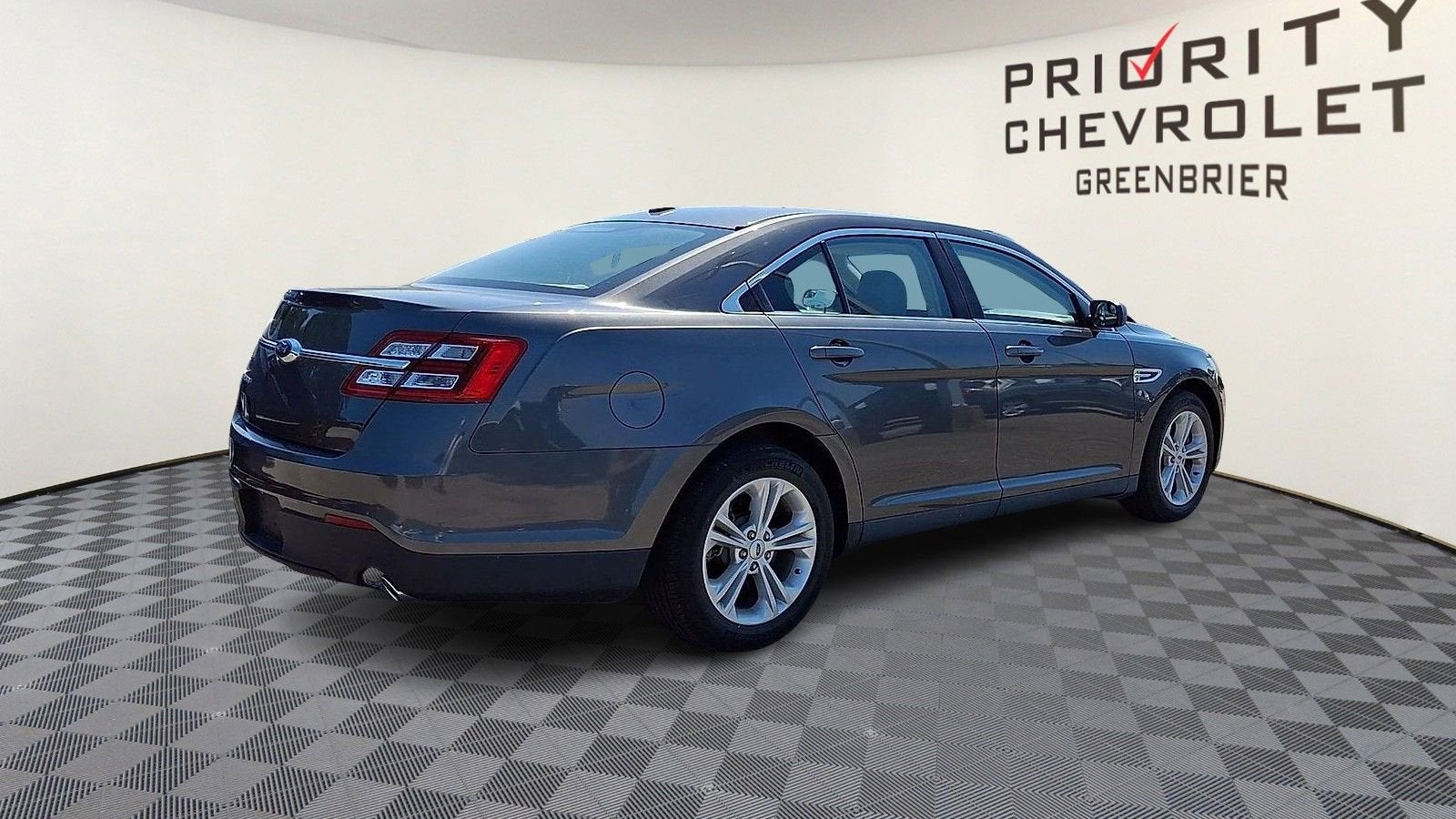 2018 Ford Taurus SE