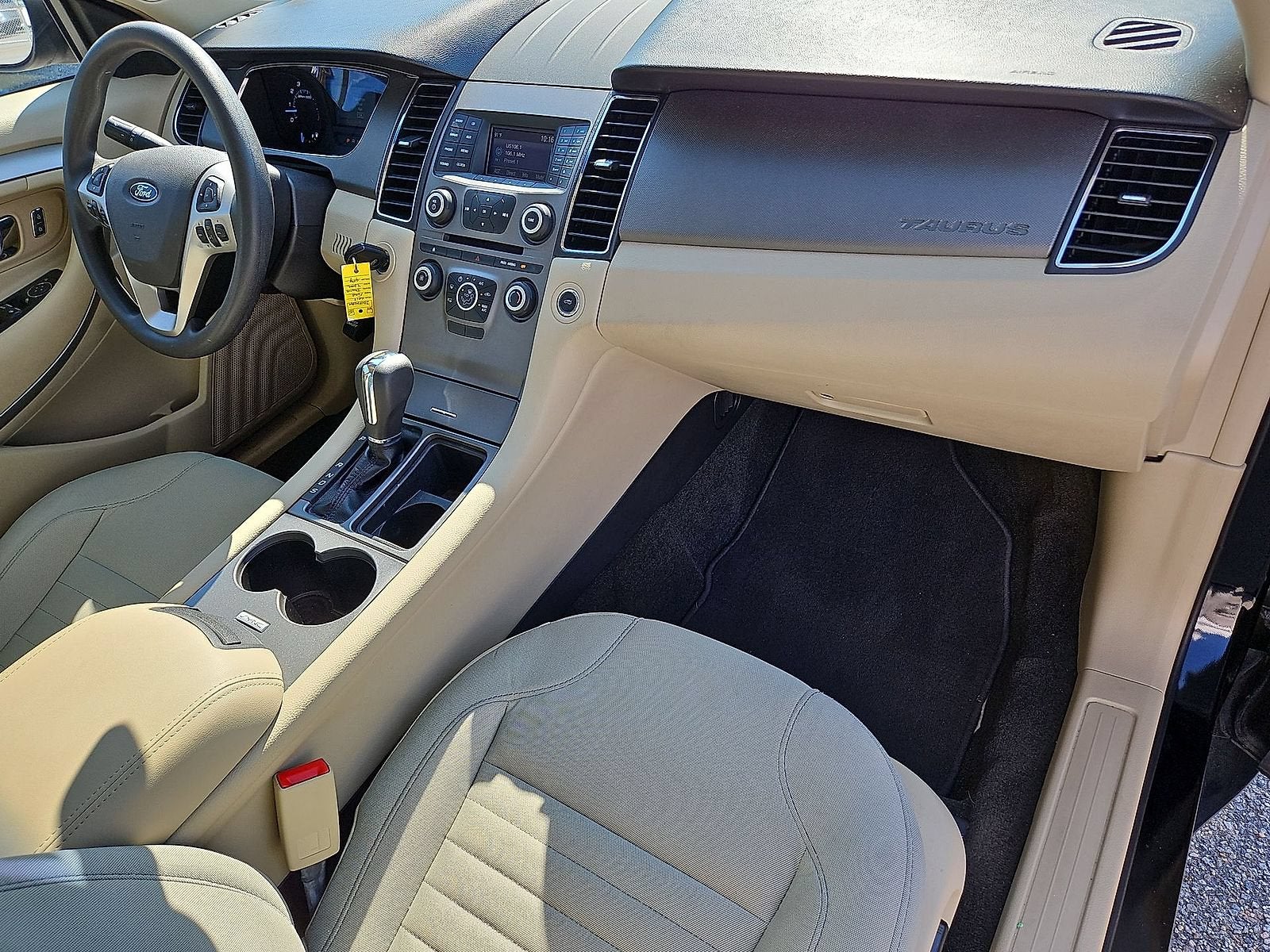 2018 Ford Taurus SE