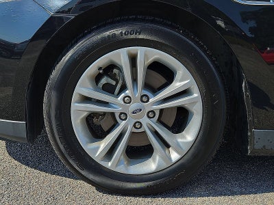 2018 Ford Taurus SE