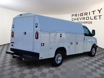 2024 Chevrolet Express Cutaway 3500 1WT