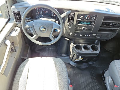 2024 Chevrolet Express Cutaway 3500 1WT