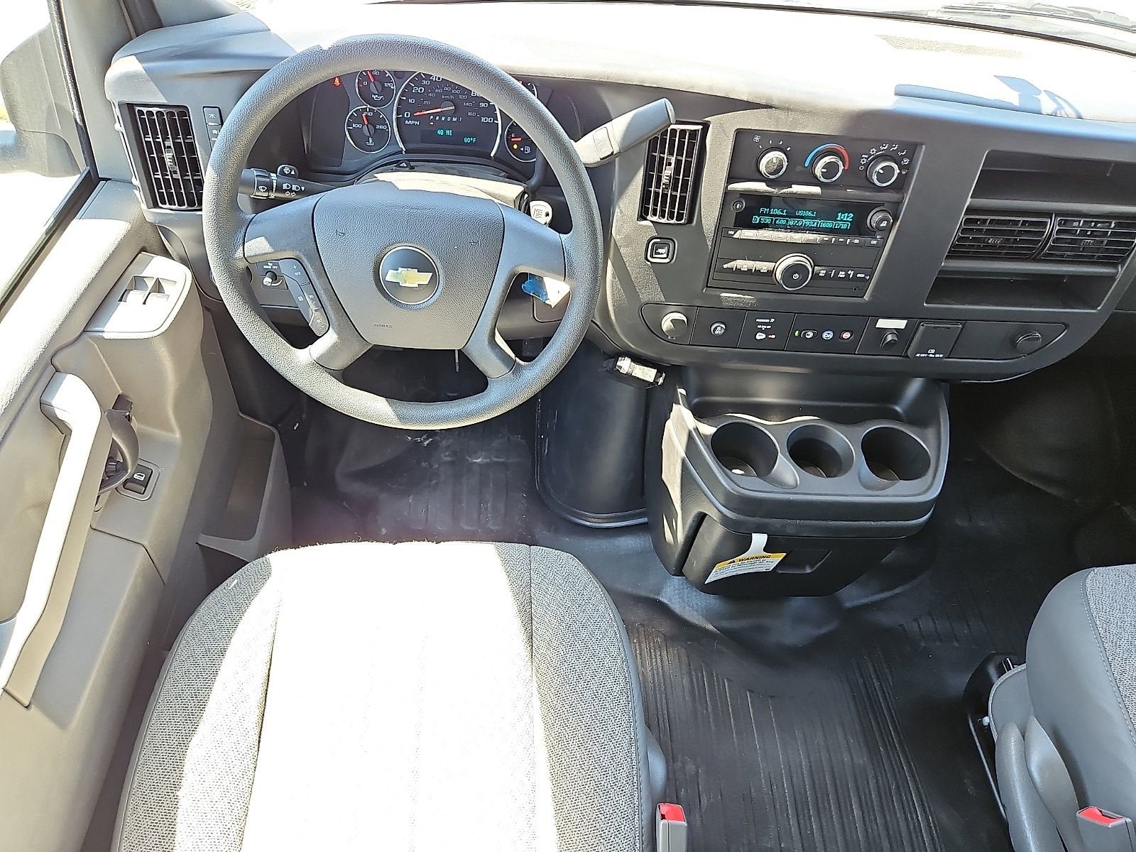 2024 Chevrolet Express Cutaway 3500 1WT