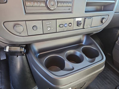 2024 Chevrolet Express Cutaway 3500 1WT