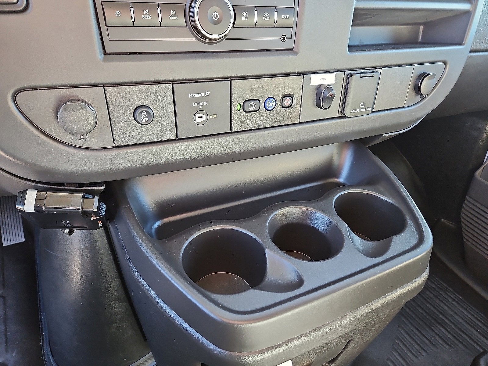 2024 Chevrolet Express Cutaway 3500 1WT