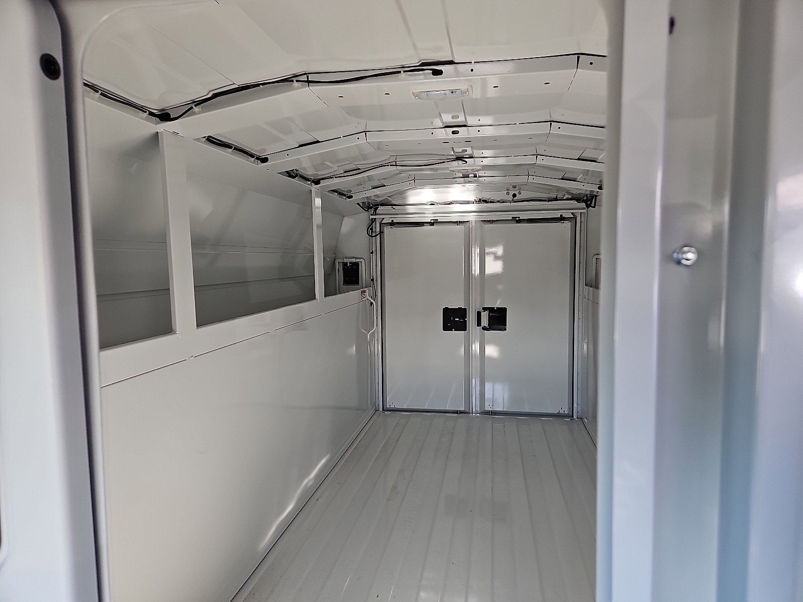 2024 Chevrolet Express Cutaway 3500 1WT