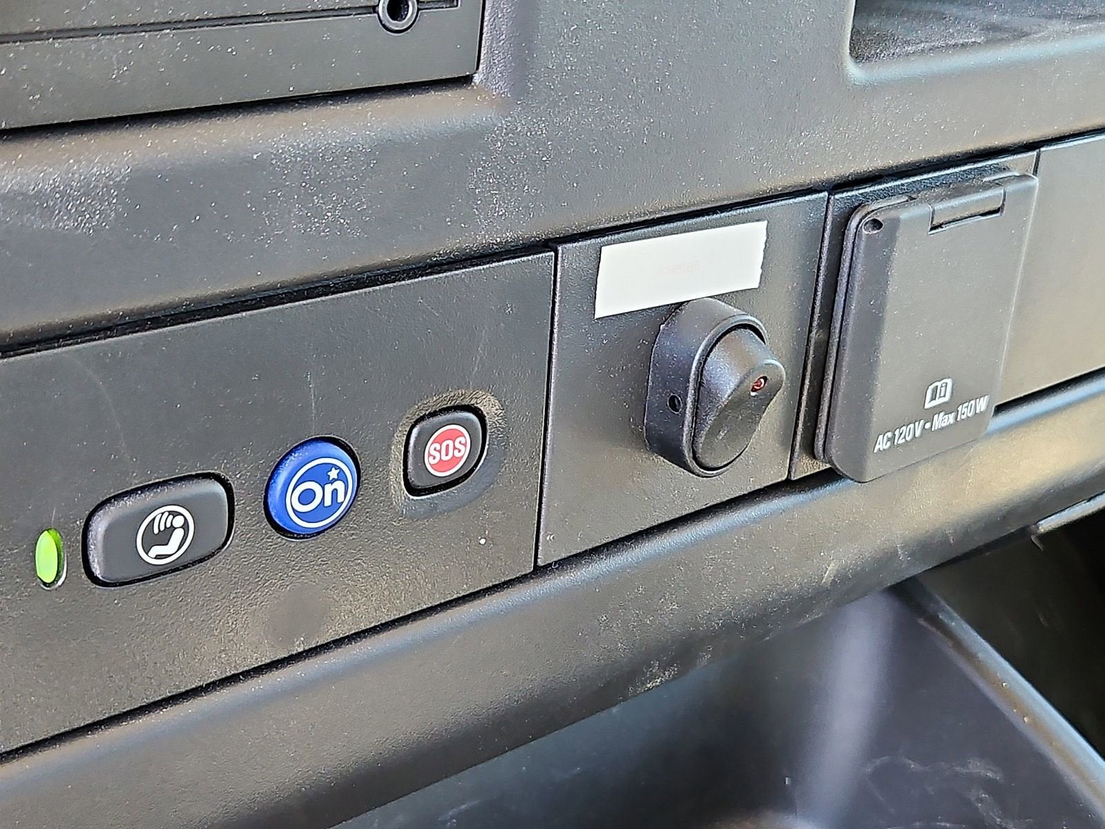 2024 Chevrolet Express Cutaway 3500 1WT