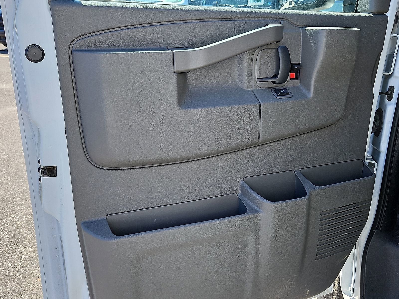 2024 Chevrolet Express Cutaway 3500 1WT