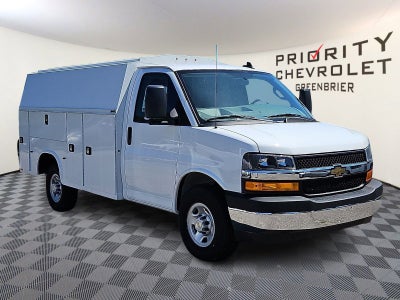 2024 Chevrolet Express Cutaway 3500 1WT
