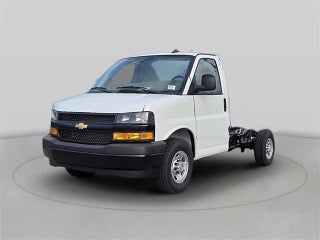 2024 Chevrolet Express Cutaway 3500 1WT