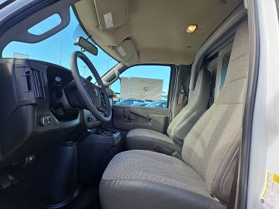2024 Chevrolet Express Cutaway 3500 1WT