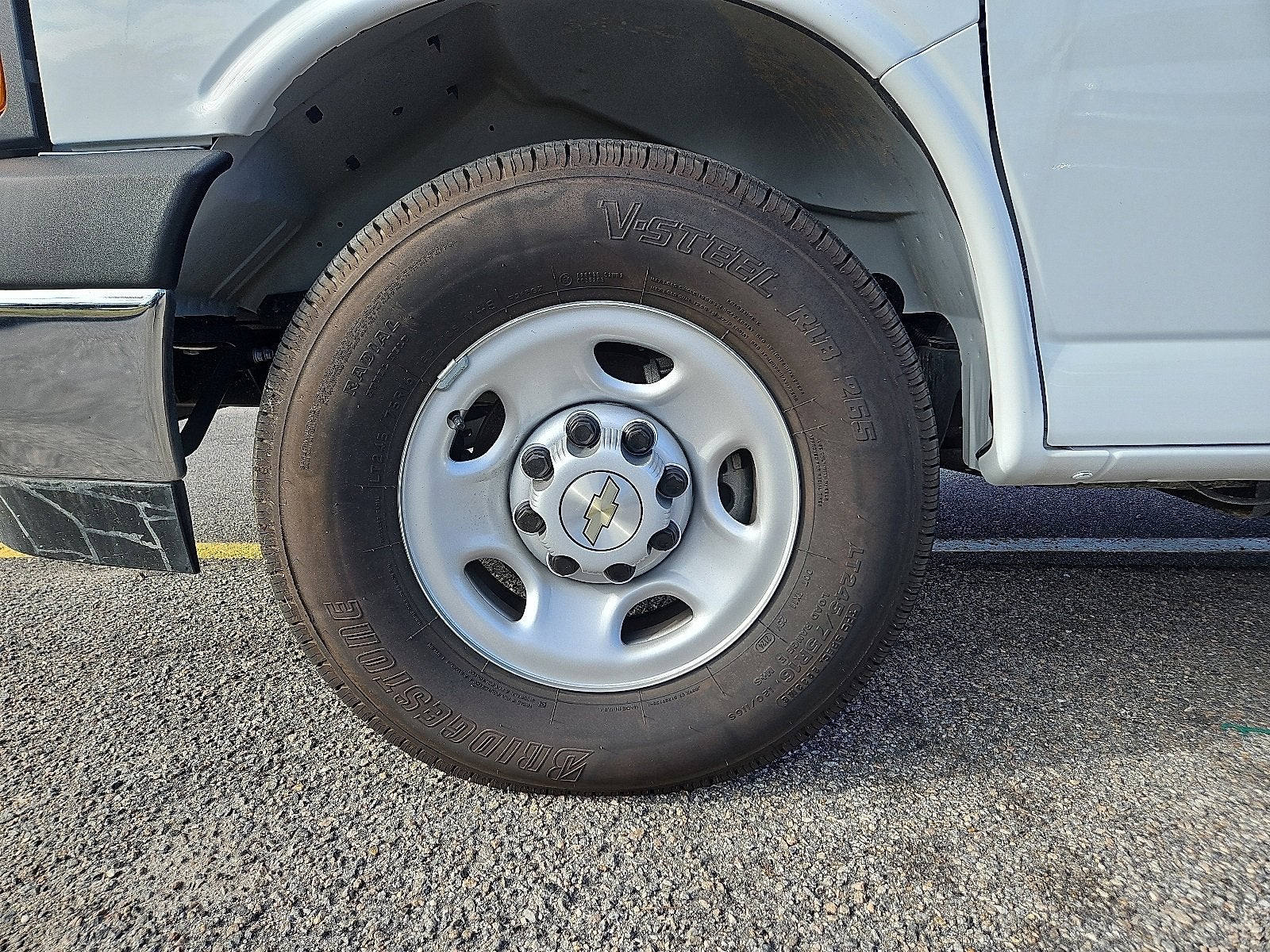 2024 Chevrolet Express Cutaway 3500 1WT