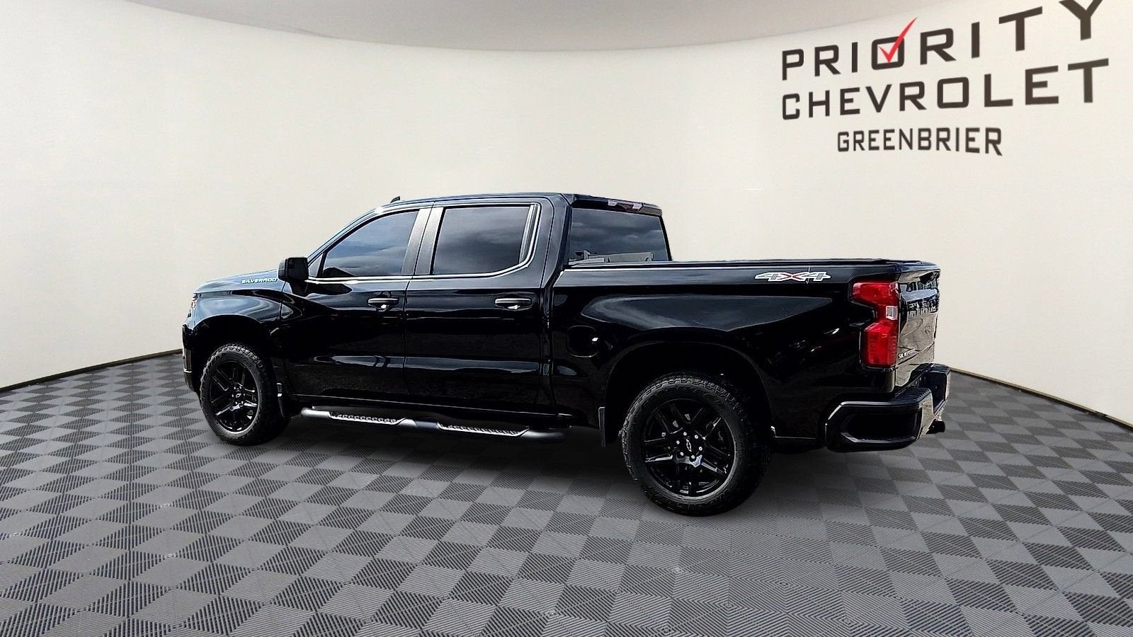 2023 Chevrolet Silverado 1500 Custom