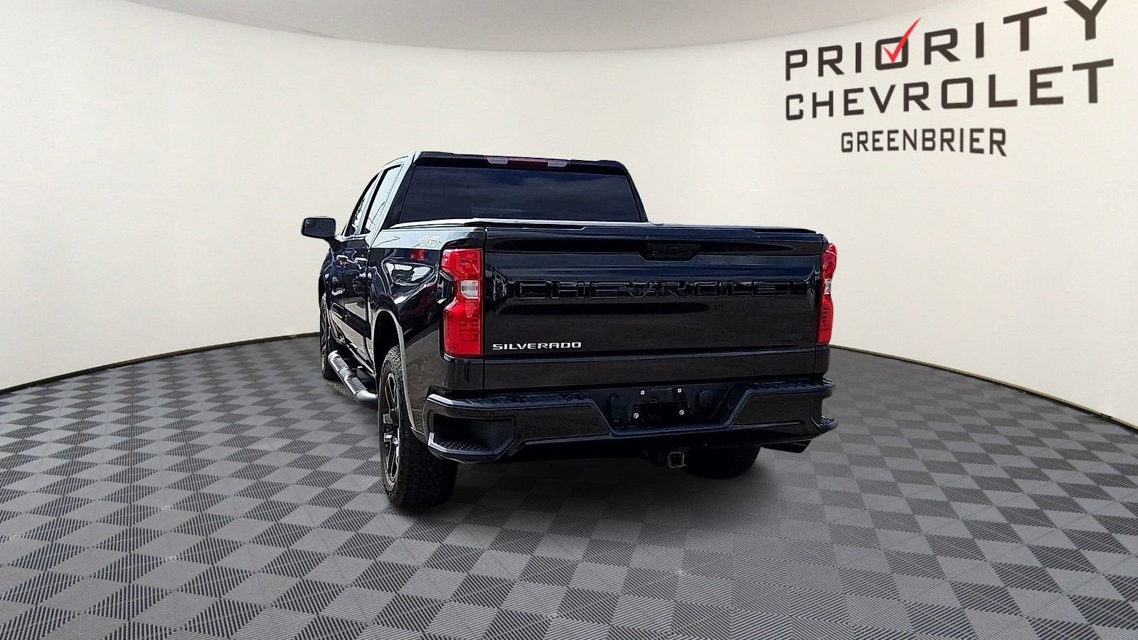 2023 Chevrolet Silverado 1500 Custom