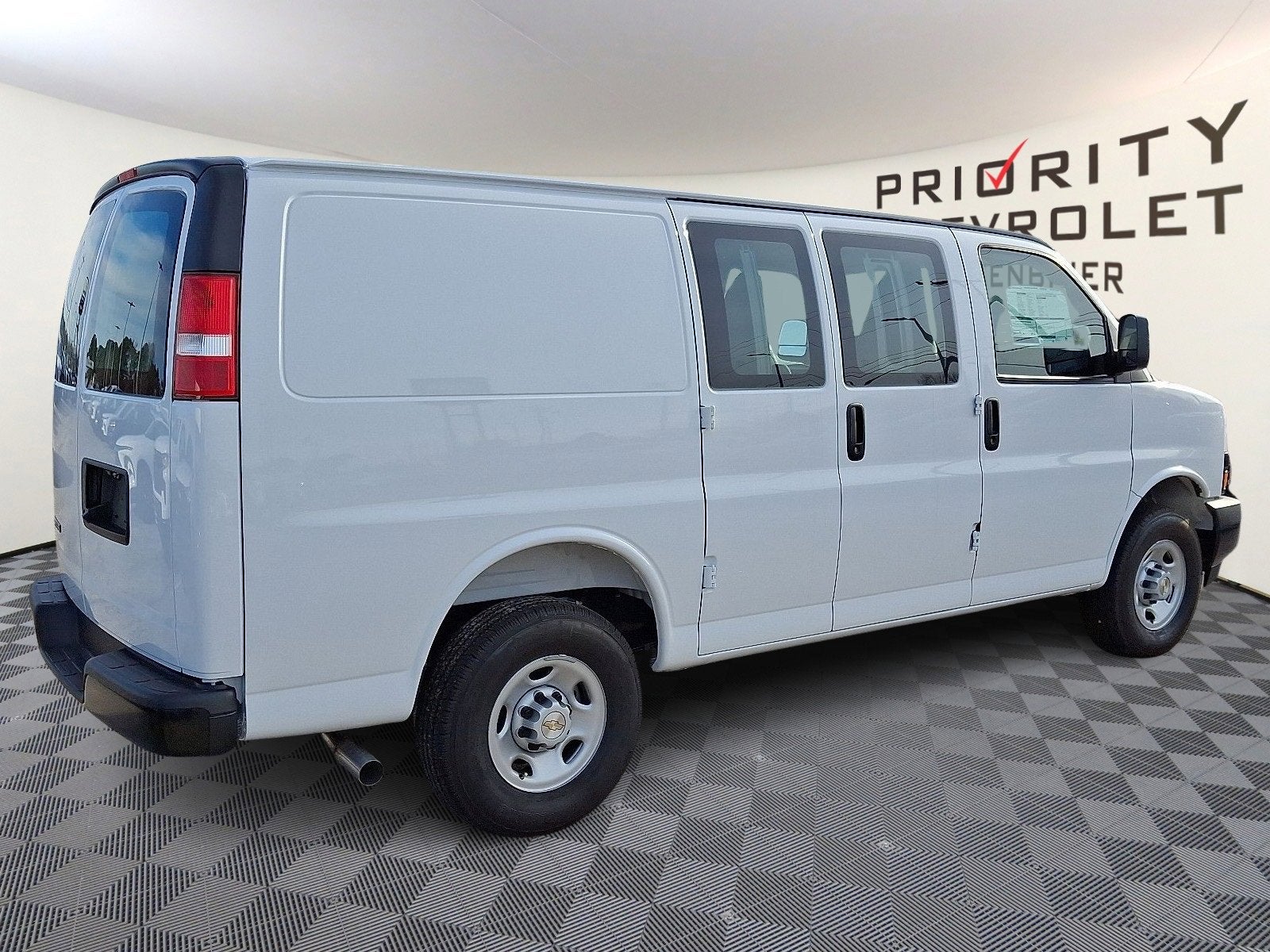 2025 Chevrolet Express Cargo 2500 WT