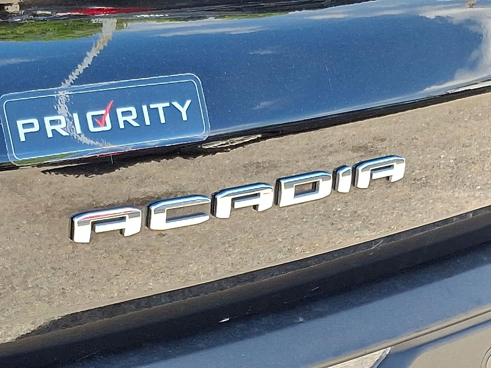 2025 GMC Acadia Elevation