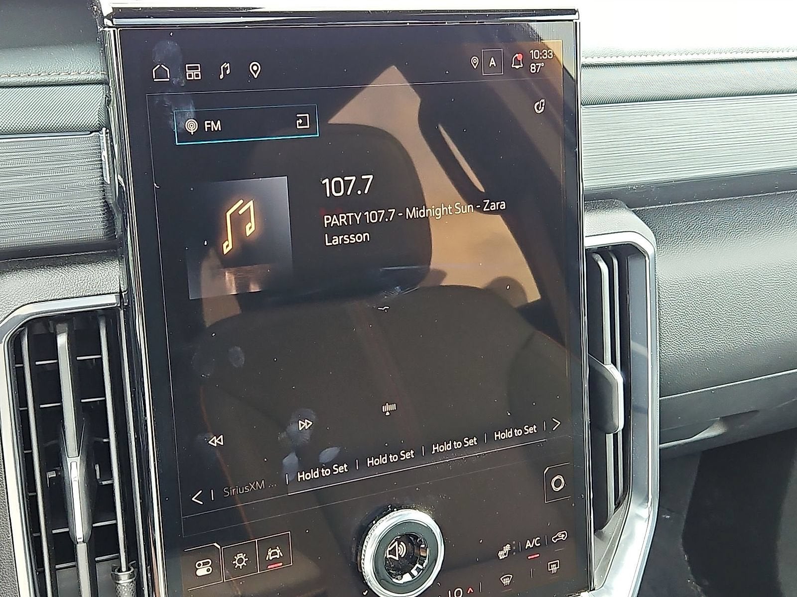 2024 GMC Acadia AT4
