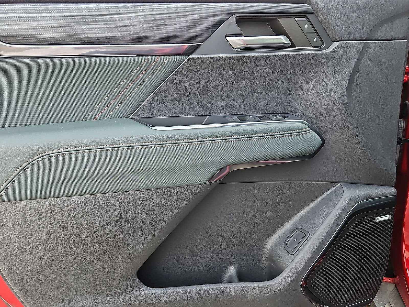2024 GMC Acadia AT4