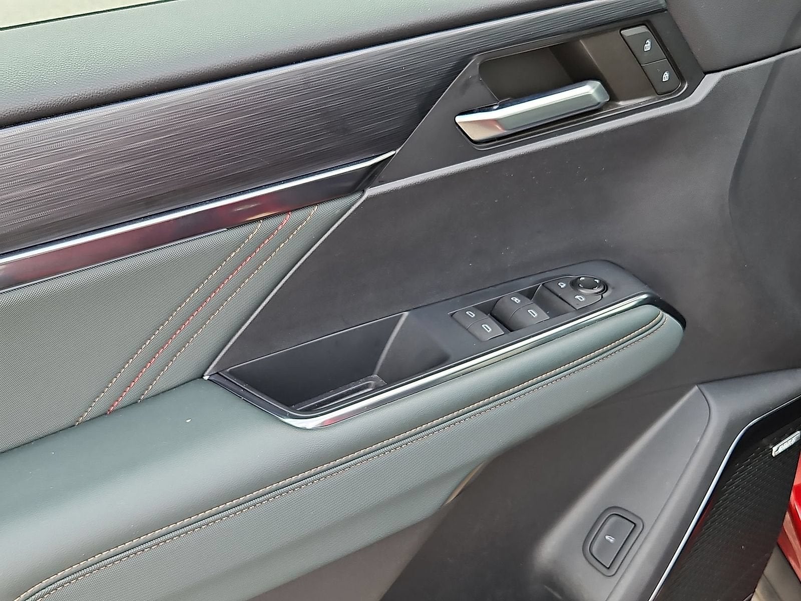 2024 GMC Acadia AT4