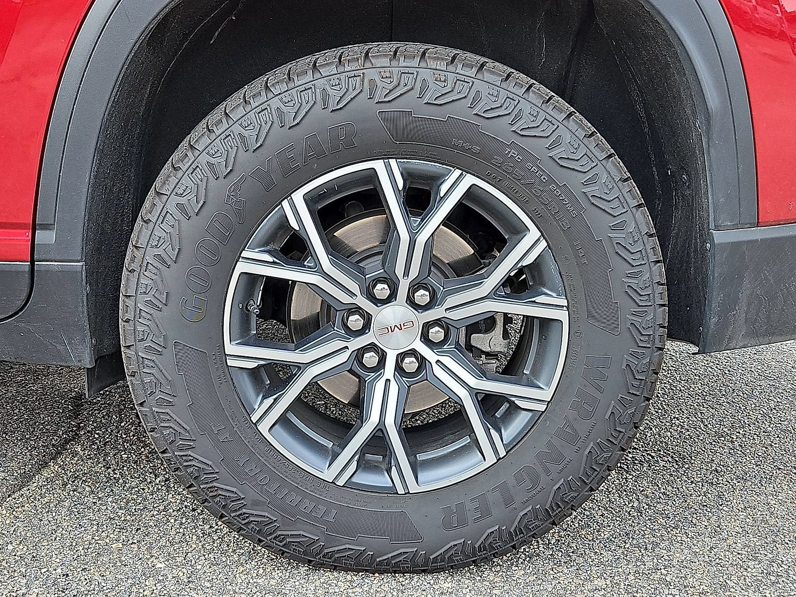 2024 GMC Acadia AT4