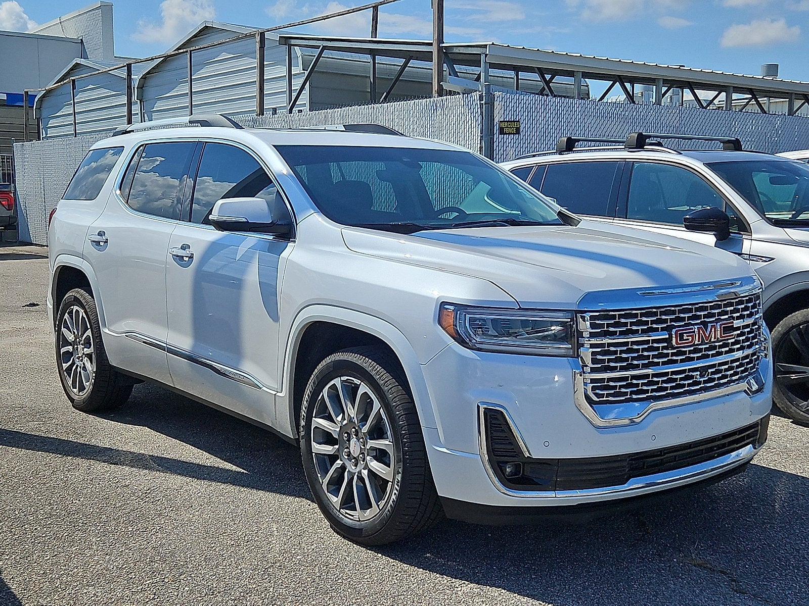 2023 GMC Acadia Denali