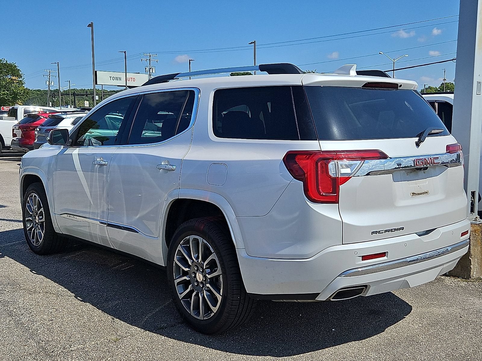 2023 GMC Acadia Denali