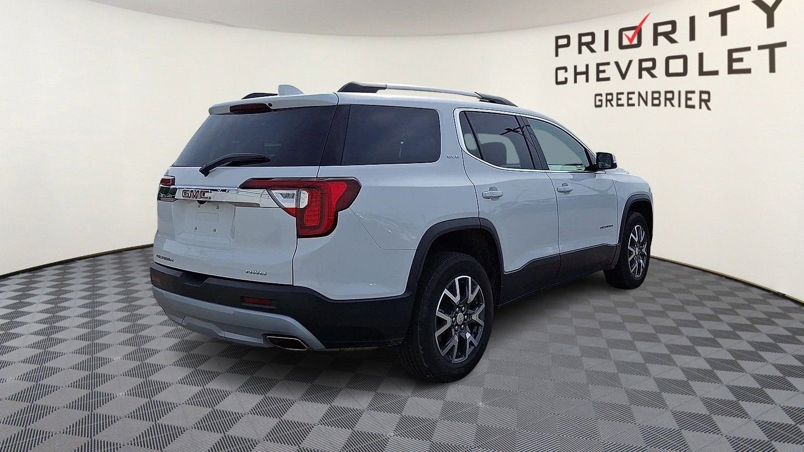2023 GMC Acadia SLE