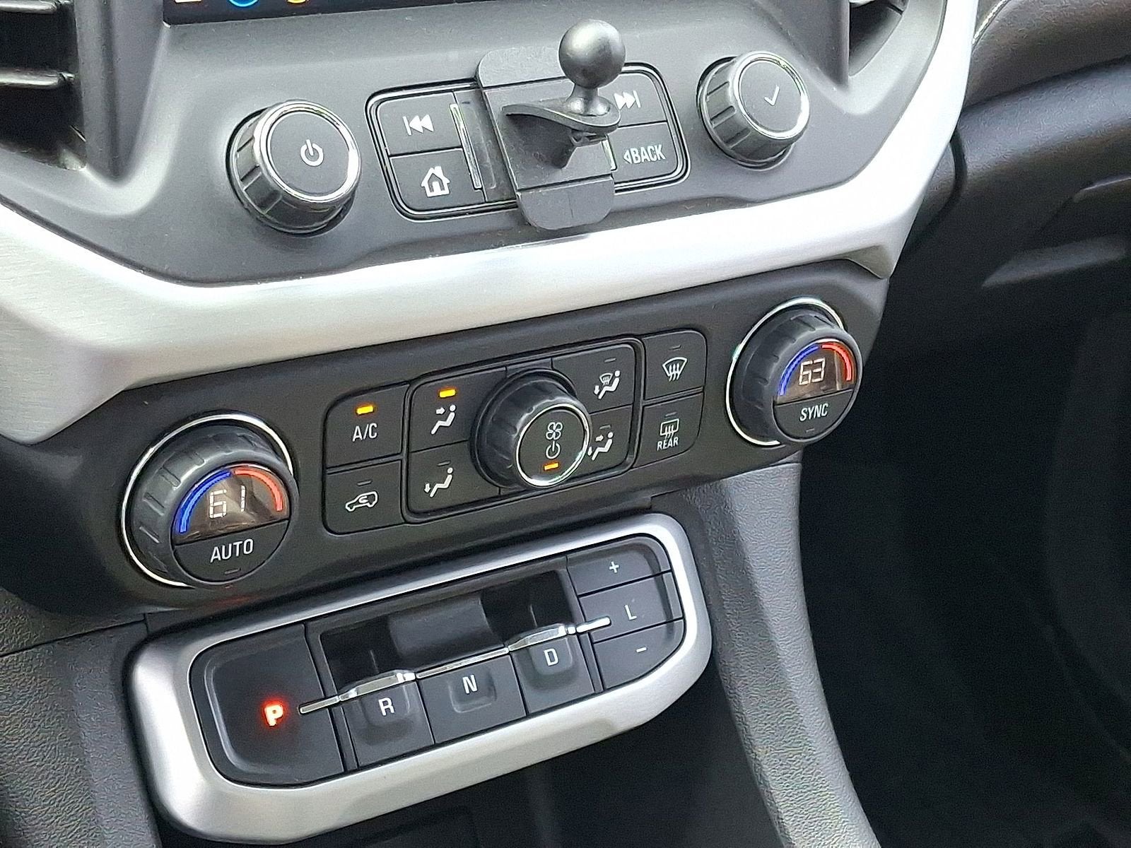 2020 GMC Acadia SLE