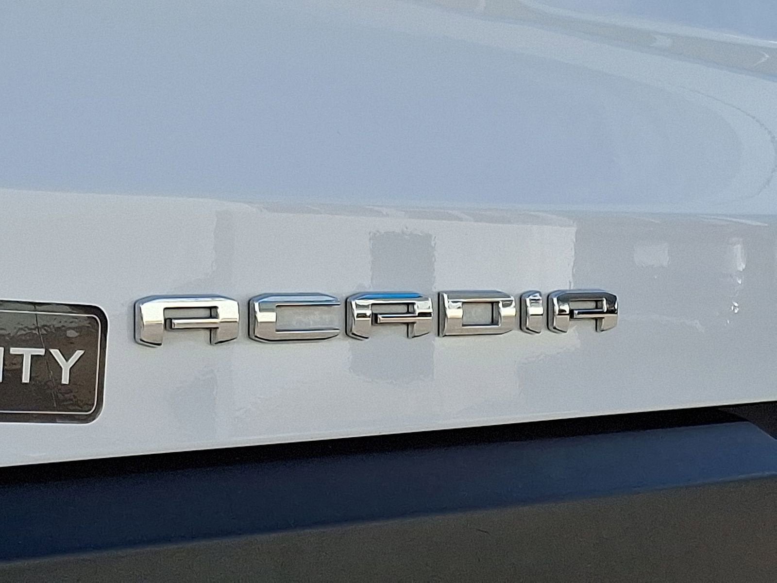 2023 GMC Acadia SLT