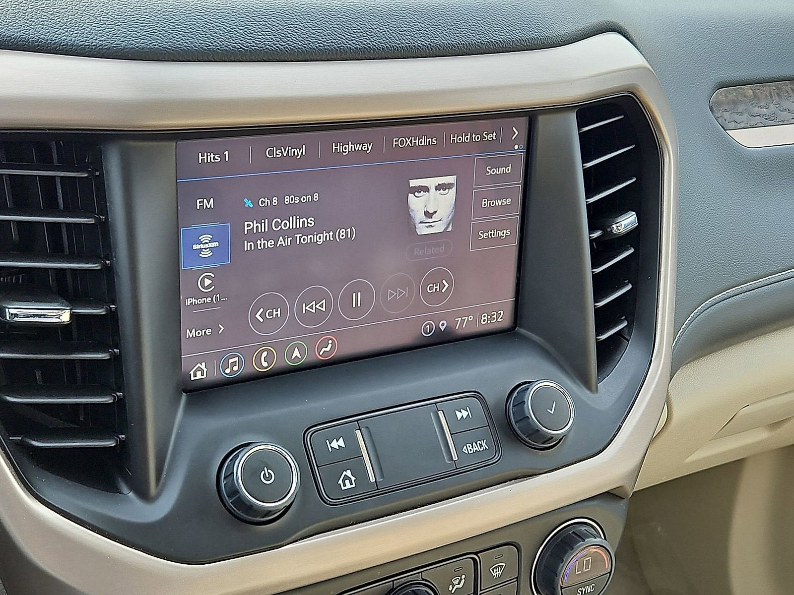 2023 GMC Acadia Denali